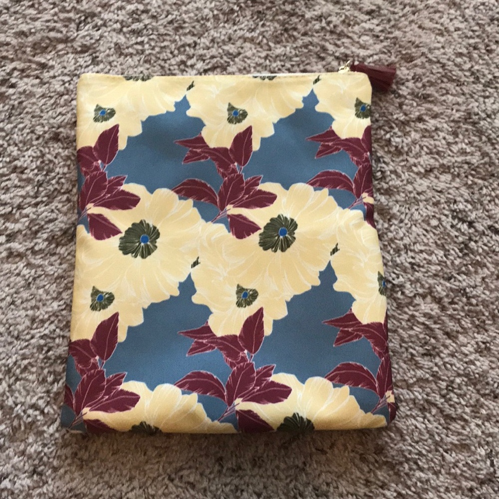 Cute clutch!